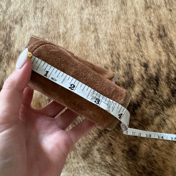 Chelsea & Violet Heels Size 8M - Picture 5 of 6